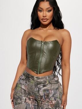 🌸Fashion Nova Olive Green Faux Leather Strapless Corset Top size small